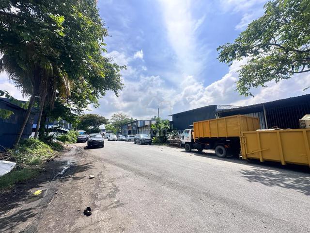 Mount Austin @ Mutiara Emas Single storey terrace factory For Sale 1