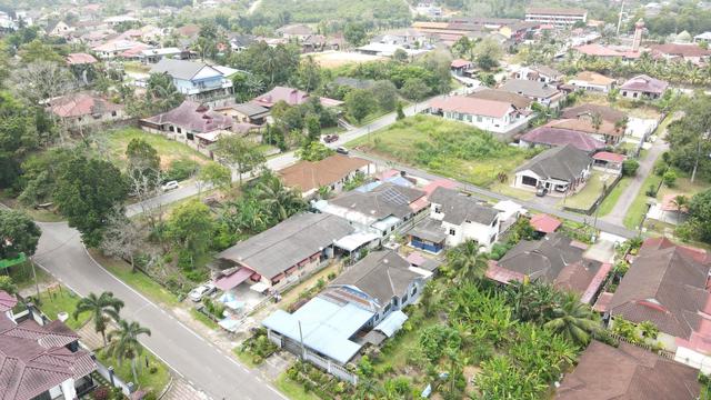 Tanah Lot Individu Corner Lot Kg Abd Rahman Yasin, Kluang Johor 1