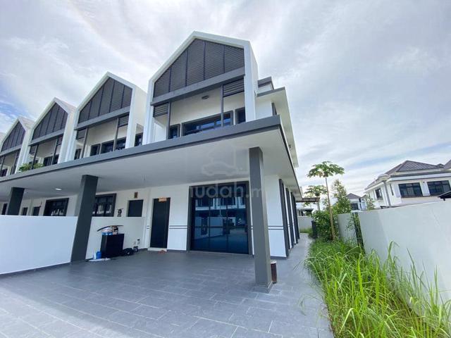 Fully Furniture End Lot !【Extra Land 10ft】Salak Tinggi Near KLIA 1