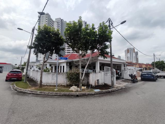[FULLY RENOVATED, CORNER LOT] Single Storey, Taman Pinggiran Cyber 1