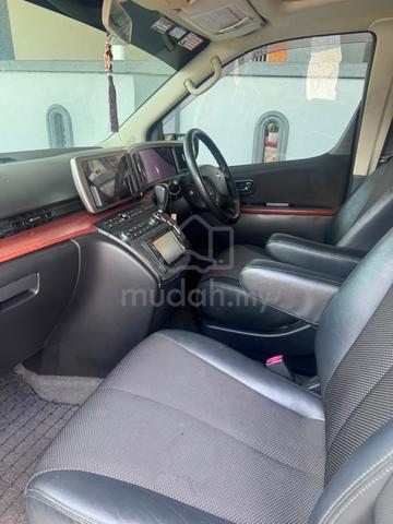 2004 Nissan ELGRAND 3.5 HIGHWAY STAR (A) - 4