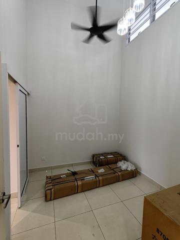 Fully Renovated Iconia Garden @ Impian Emas 1 Storey House 22x80 5