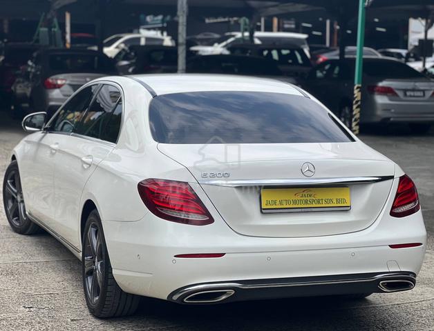 2017 Mercedes Benz E200 2.0 AVANTGARDE BUANG HARGA - 5