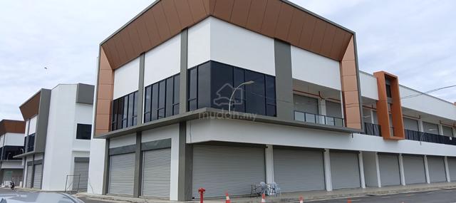 Uptown Penampang Shoplot / 1st Floor / Corner / Bare Unit 1