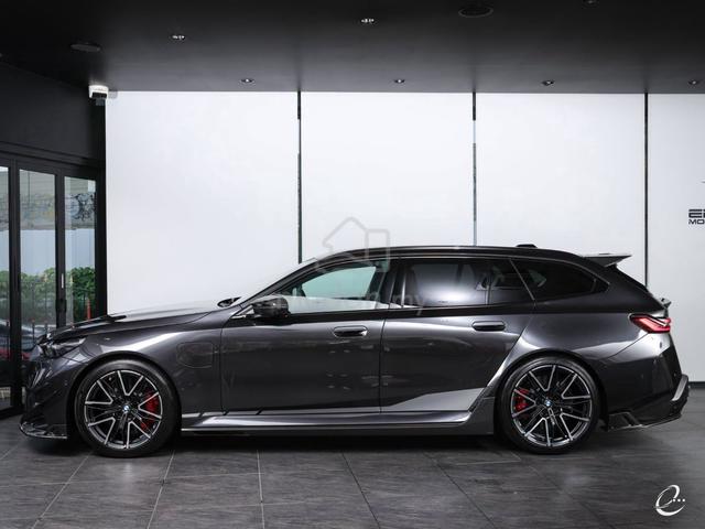 2025 BMW M5 4.4 Touring Facelift Carbon Exterior - 2