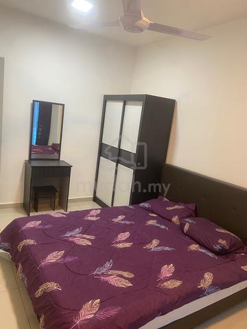 Room for Rent at La Casa Lunas 1