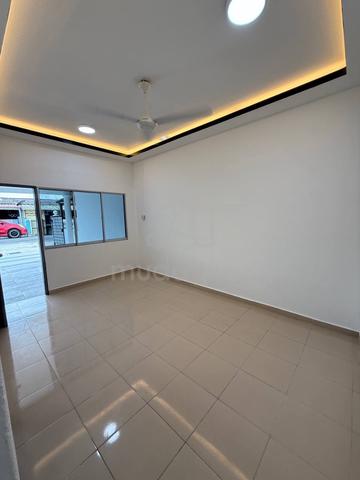Senai, Taman Aman, Jalan Bunga Rampai, Singlr Storey House 3