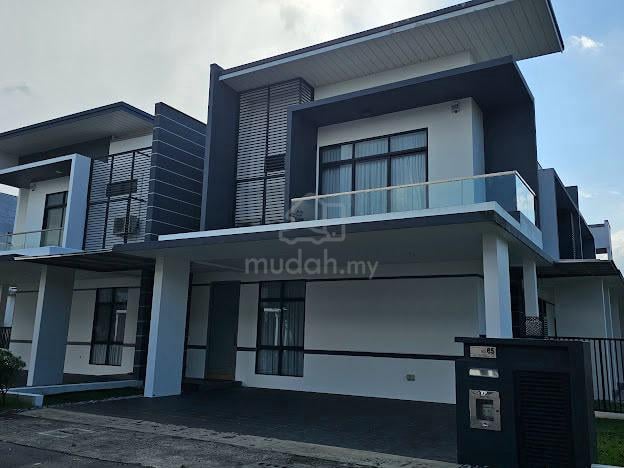 Precinct Premiere - La Promenade Double Storey Quadriplex For Sale 1
