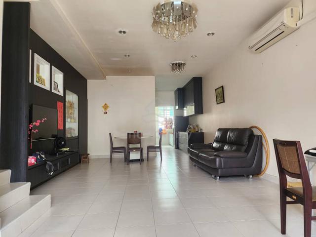 JP PERDANA, MOUNT AUSTIN, 18X65FT 2-Storey Terrace House FOR RENT 1