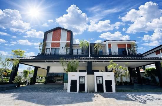 Sepang [Below Market Price 30%] Corner Semi D 50x75 1