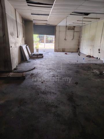 GROUND FLOOR Batu Maung Main Rd Light Industry Shoplot 900SF 2