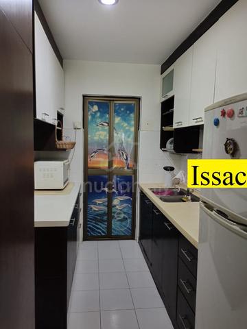 University Place (Plaza Ivory) 1