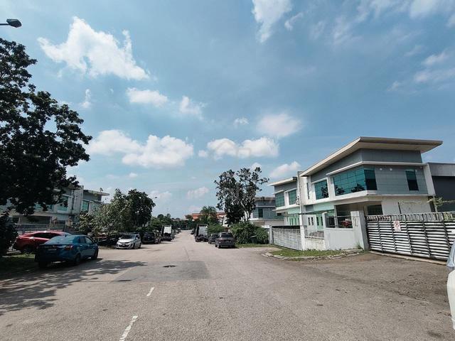 Kempas Utama 1.5 Storey Semi D Factory 60x141 Light Industry Tenanted 2