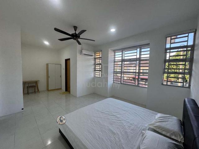 Aircond Included In Utilities Room 1