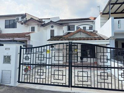 Rumah elok diubah-suai di Jalan Gunung,  Bandar Seri Alam 1