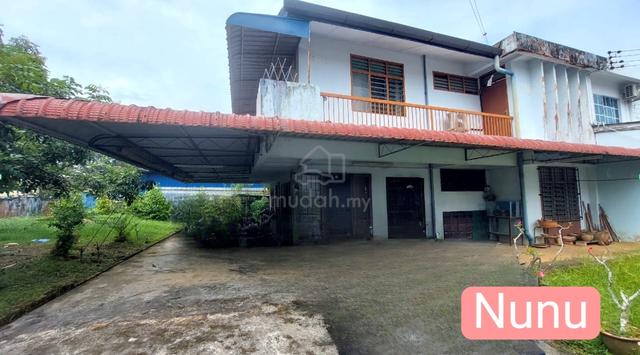 Prime Location Semi D House for SALE 1
