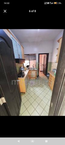 Marina court room for rent 3