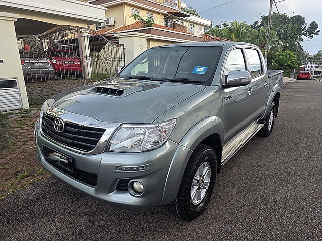 2015 Toyota HILUX 2.5 G VNT (A)1 OWNER NO OFF ROAD - 1