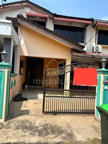 Sebuah rumah teres Double Storey, Taman Seri Abadi, Lunas,Kulim, Kedah 1