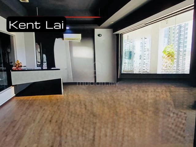 PRIME LOCATION. Golden Triangle 1. Sg  Ara. Level 3 (2nd floor). Lifts 1
