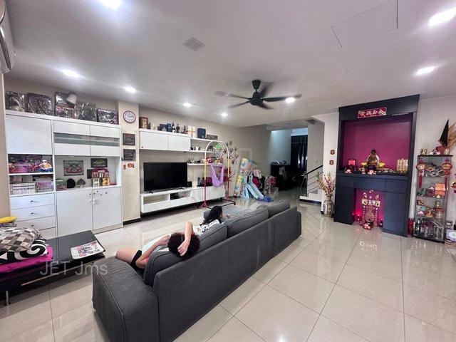 Harbour Residence Lorong Kemenyan 3 sty renovated good condition 1