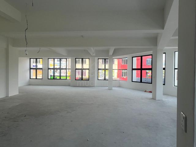 Brand New Puchong Utama Corner Unit Shoplot for Rent 1