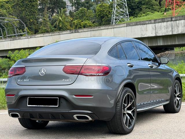 MERCEDES BENZ GLC300 2.0 4MATIC COUPE (a) F/S/RECO - 2