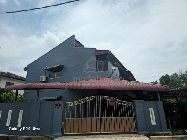 Corner lot teres near beach balok 1