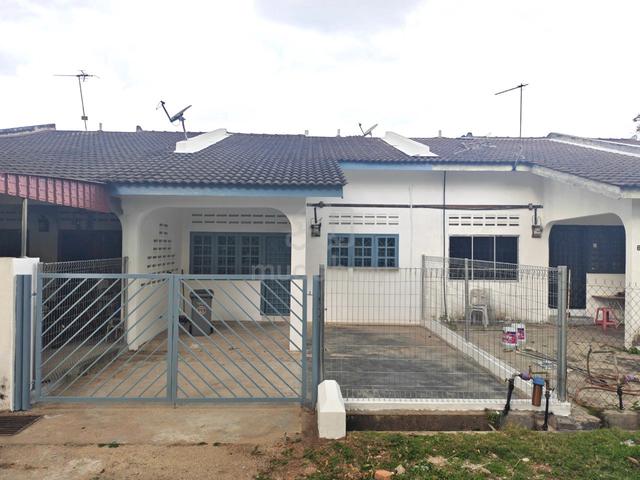 Newly Paint Taman Bukit Beruang Utama Facing Empty Land, Ayer Keroh 1