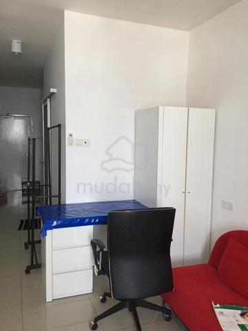 Centrestage Designer Suite 1