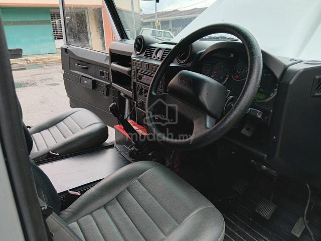 2011 Land Rover DEFENDER 2.4 110 STATION WAGON (M) - 4