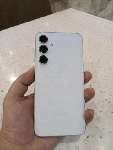 Samsung A55 5g 12/256 sale or swap with good phone - photo 2 of 6