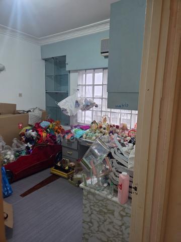 Room to rent (Le Chateau Apartment 1) 1