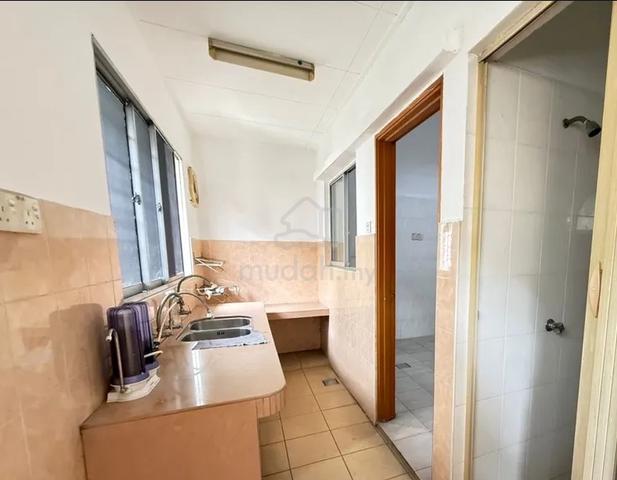 2-Storey Terrace House for Rent in Sri Putra, Sungai Buloh 1