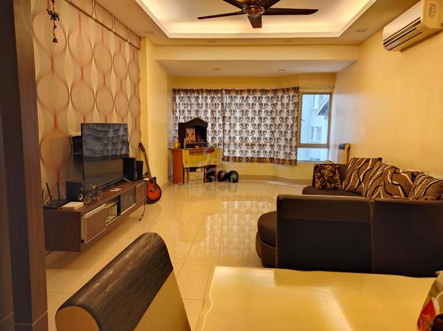 Medium room Pearl Point Condominium female only 1