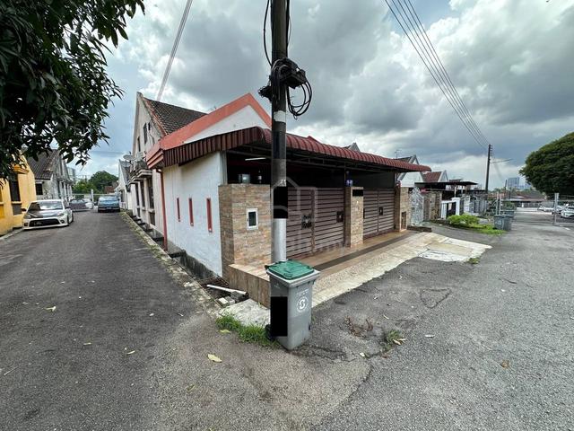 End Lot Taman Daya Rumbia Johor Bahru Renovate Gated Guarded Community 1