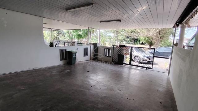 Taman Bunga Raya Single Storey Terrace 1