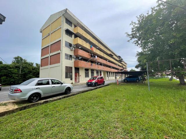 Rumah Flet Gelong Bilal Jalan Pasir Panjang, Kuala Terengganu 1