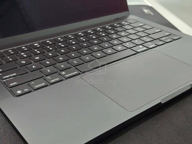 MacBook Pro M5 16gb/1TB  - photo 4 of 4