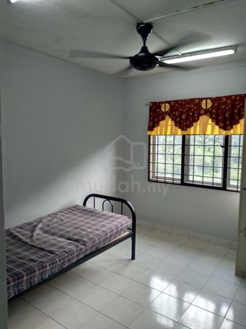 Single Room Flora Damansara (with internet) 1