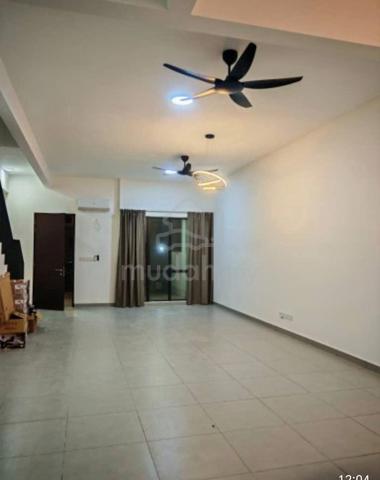 END LOT Three Storey House Orchid Hill Residensi Bukit Orkid Cheras 1