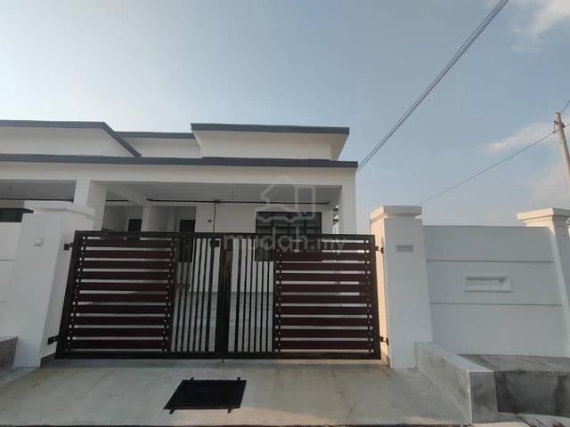 22x70 Single Storey Terrace | 3 Bedrooms 2 Bathrooms | Kluang 1
