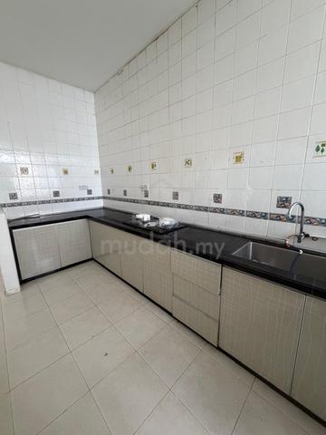 Double storey terrace at Tanjung Bungah for rent 1