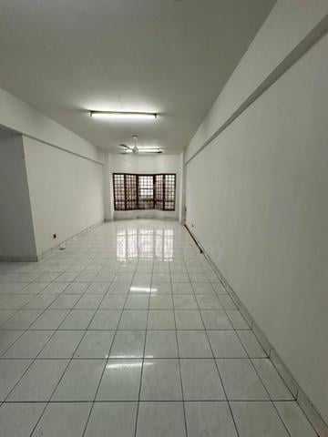 Dwi Mahkota 1