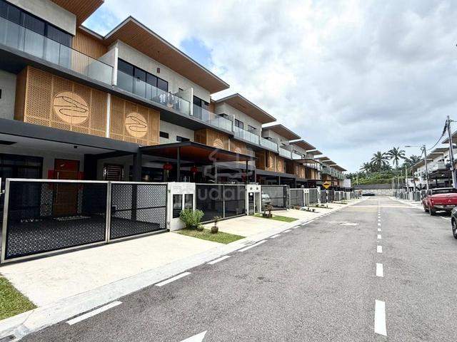 Art Hills Residence 3 Storey Terrace House 5bed Kulai Johor 1