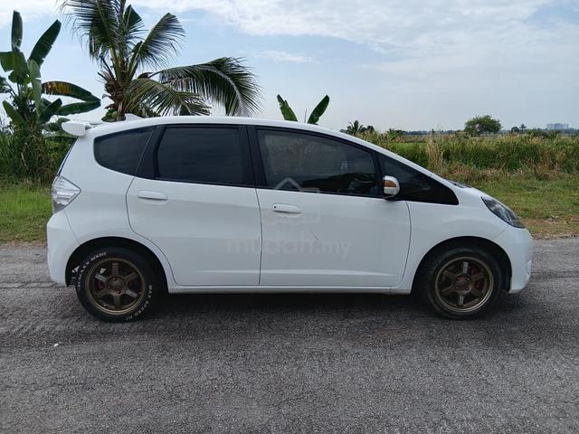 2012 Honda JAZZ 1.3 (HYBRID) FACELIFT (A) - 4