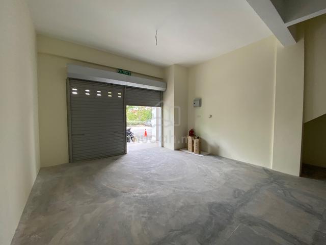[FOR RENT MAINROAD] Shoplot GF Jalan Puteri 2A/1 Bukit Mahkota Bangi 1