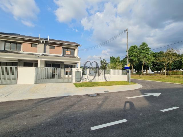 CORNER LOT Double Storey M Aruna Saujana Rawang Big Land Extra Parking 1