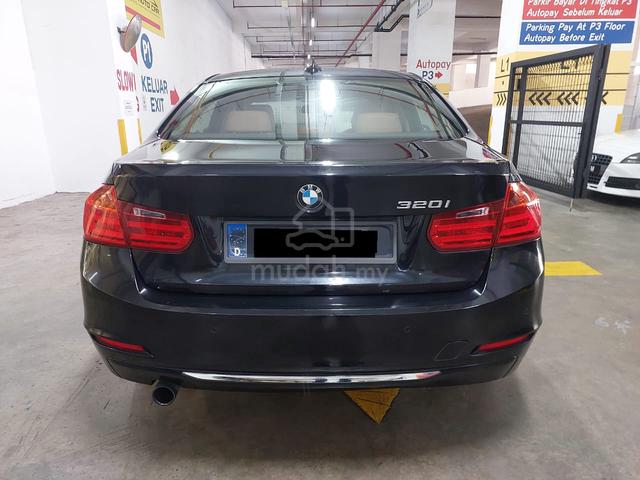 2013 BMW 320i Sport Line 2.0 - 4