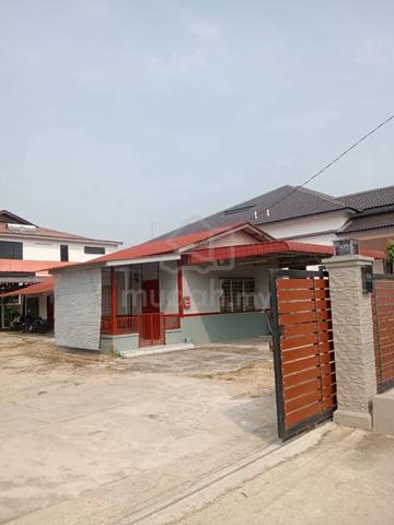 Rumah banglo untuk disewa Bandar Muar 1